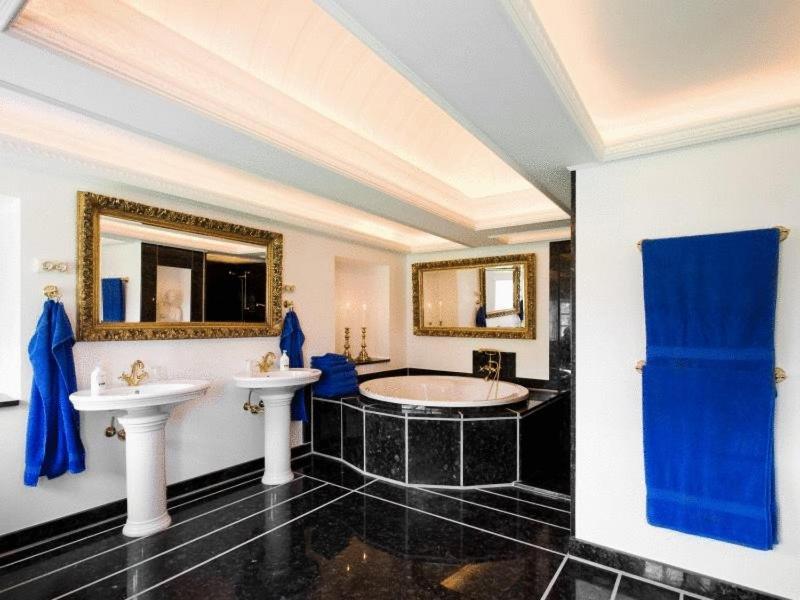 Hotel Skrobelev Gods Manor House 4*